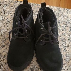 UGG mini boot size 9